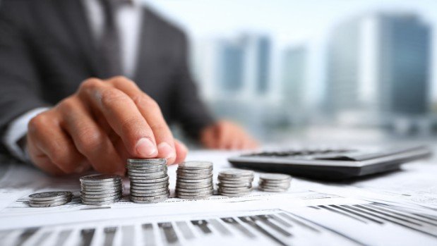 Importance of Financial vs Managerial Accounting in Government and Corporations